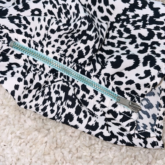 4 Sienna High Waist B&W Leopard Joggers - Picture 8 of 12